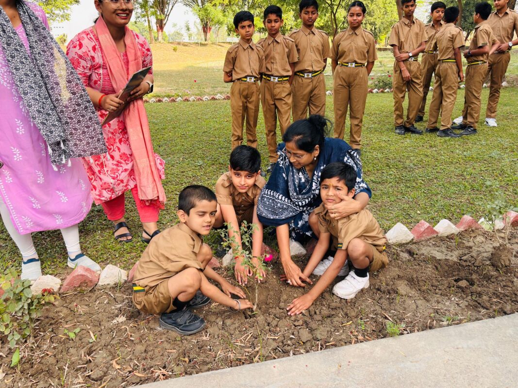 WhatsApp Image 2025-04-22 at 09.59.32 (1)