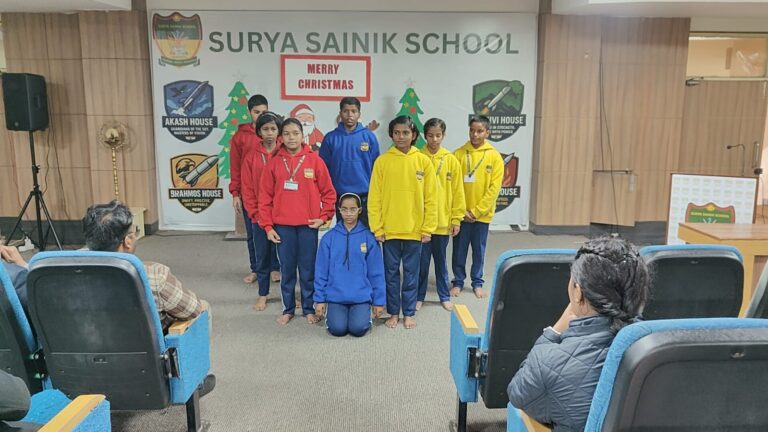 School Christmas event